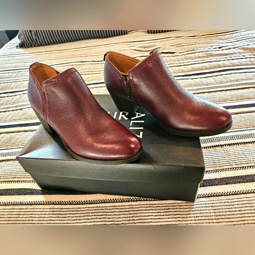 New NEUTRALIZER Women's Burgundy Ankle Boots